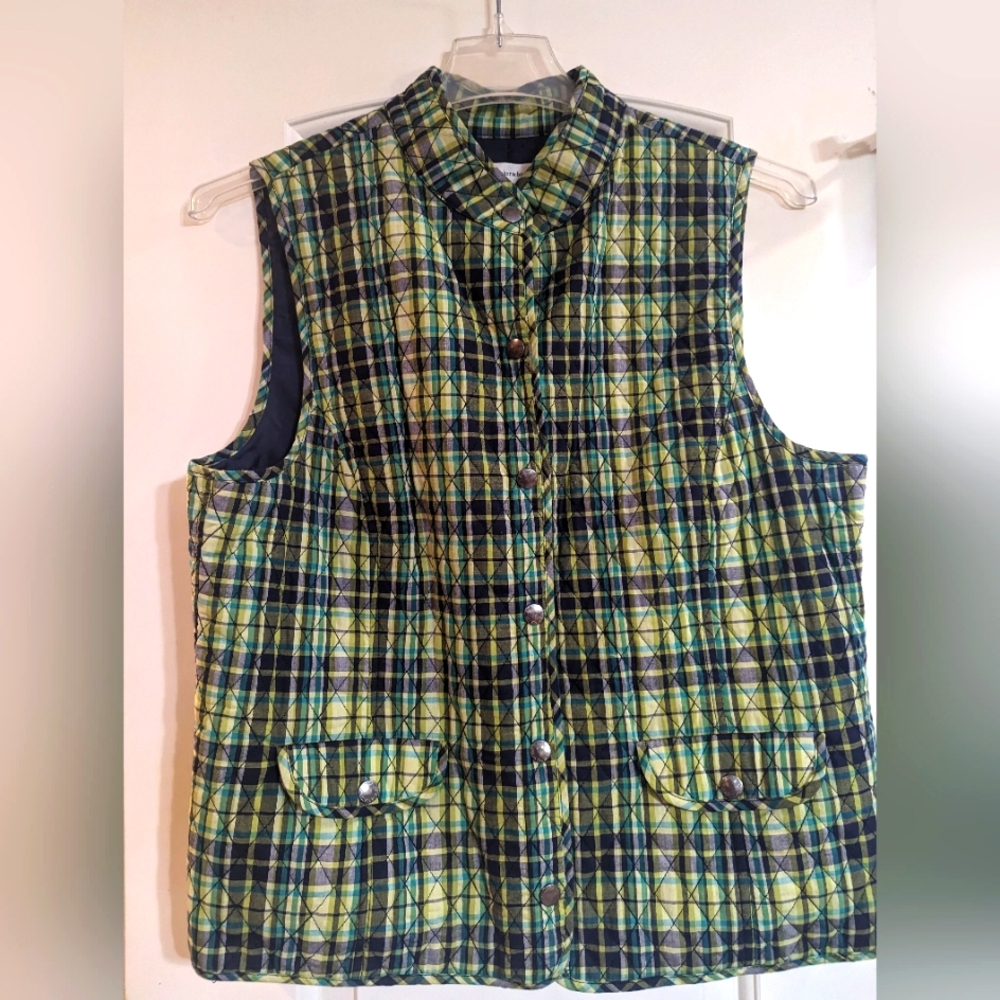 Christopher & Banks quilted vest. Size Large.